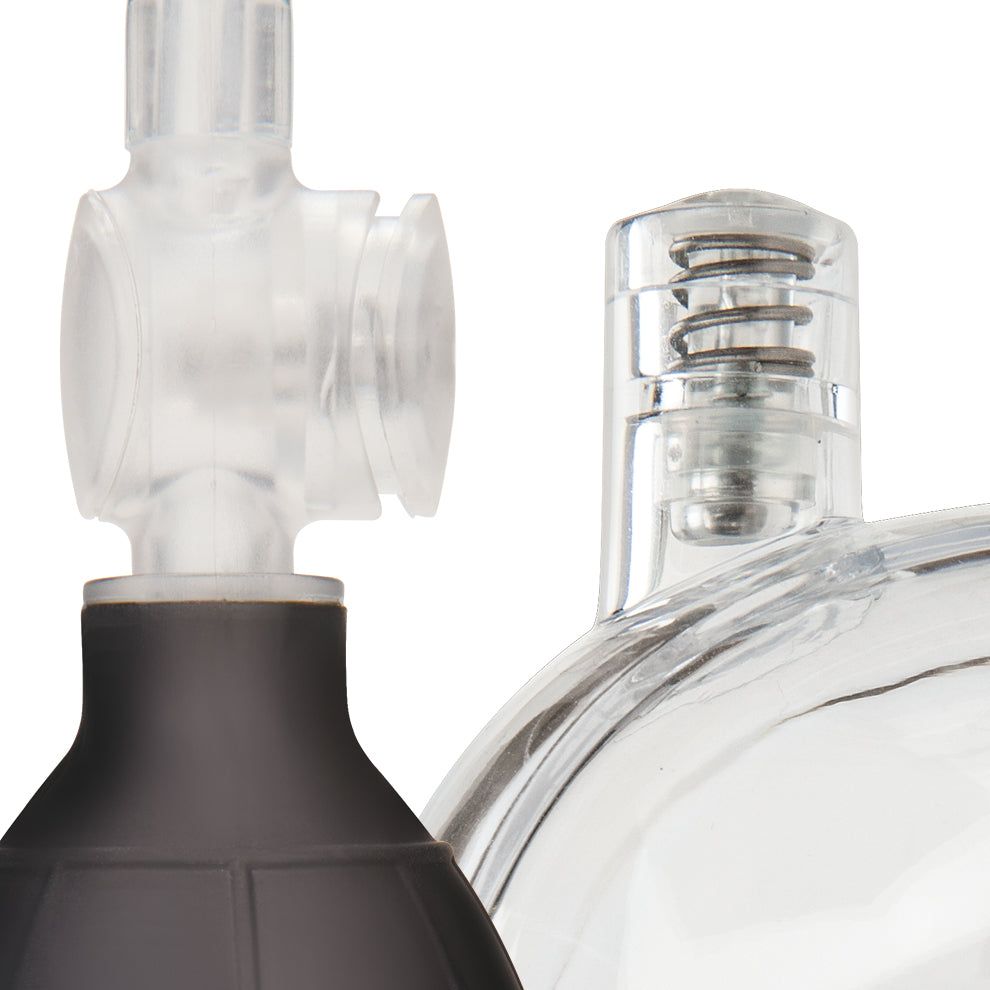 Pump and the airlock of the suction cup of the Lux Fetish Pussy Pump and Clit Clamp Set