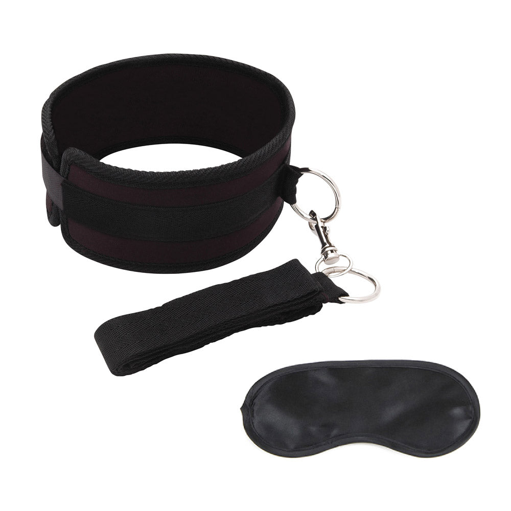 Everything included with the Lux Fetish Collar And Leash Set at glastoy.com